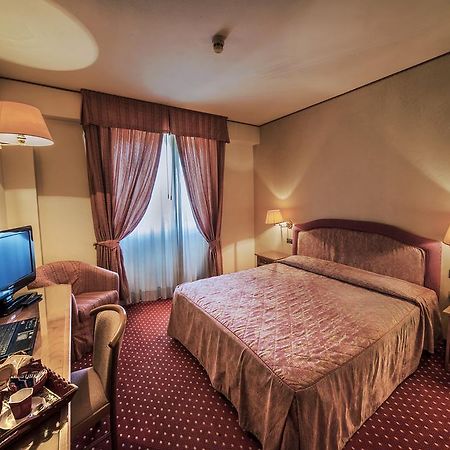 Hotel Valdarno Montevarchi Bagian luar foto