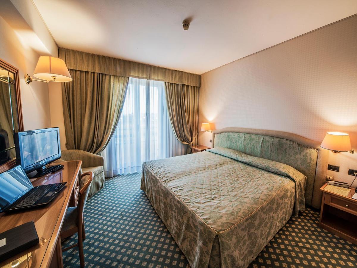 Hotel Valdarno Montevarchi Bagian luar foto