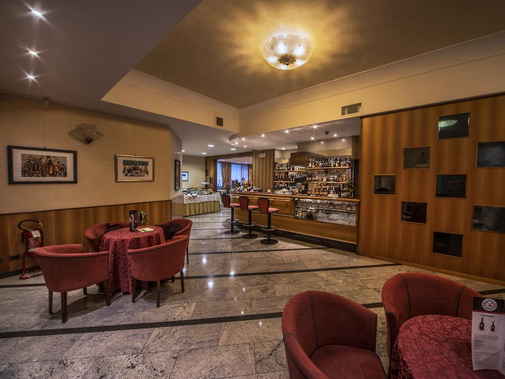 Hotel Valdarno Montevarchi Bagian luar foto