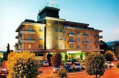 Hotel Valdarno Montevarchi Bagian luar foto